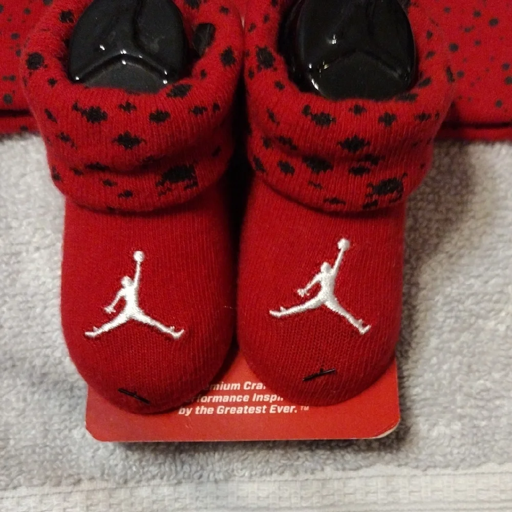 Nike Red Matching Hat Set - Picture 2 of 5